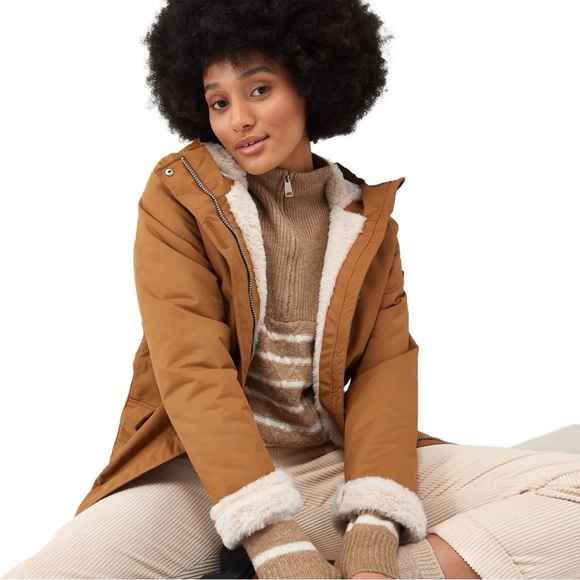 Insulated hooded parka - Picture 11 of 11